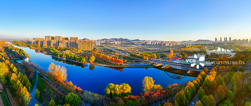 莒南县鸡龙河湿地城市风光图片素材