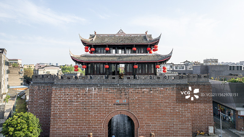 四川省成都市邛崃市临邛古城风光航拍，城市建筑中街道的高角度景观，Qionglai Chengdu图片素材