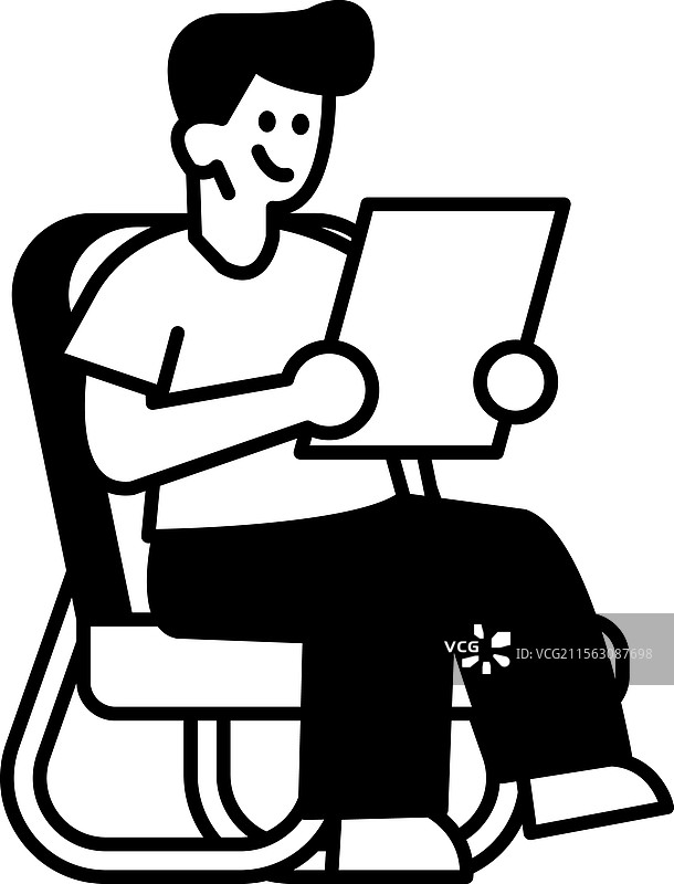 男人坐在椅子上阅读一篇文章图片素材