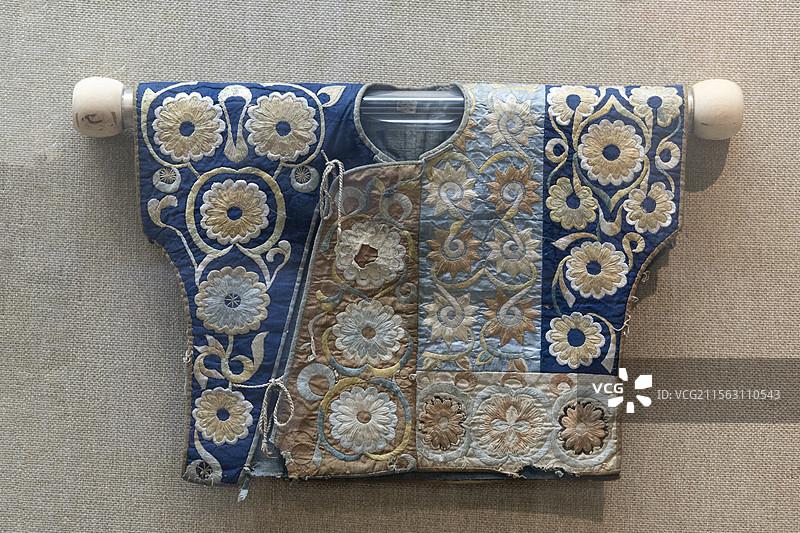 少数民族绣花男背心-重庆三峡博物馆历史文物图片素材