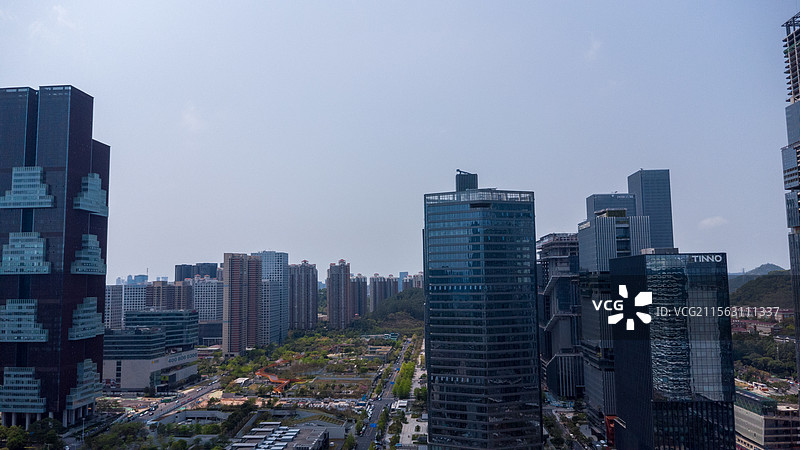 航拍全景：深圳市南山区西丽街道留仙洞总部基地-万科云城-深圳国际创新谷-创智云城-城市风光建筑图片素材