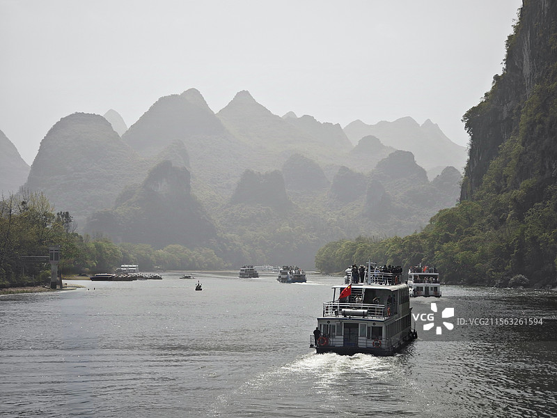 桂林漓江边的景色图片素材