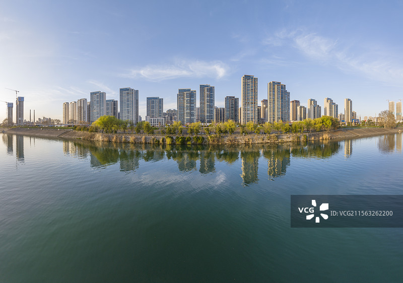 襄阳汉江河流樊城滨江高楼大厦城市建筑风光图片素材