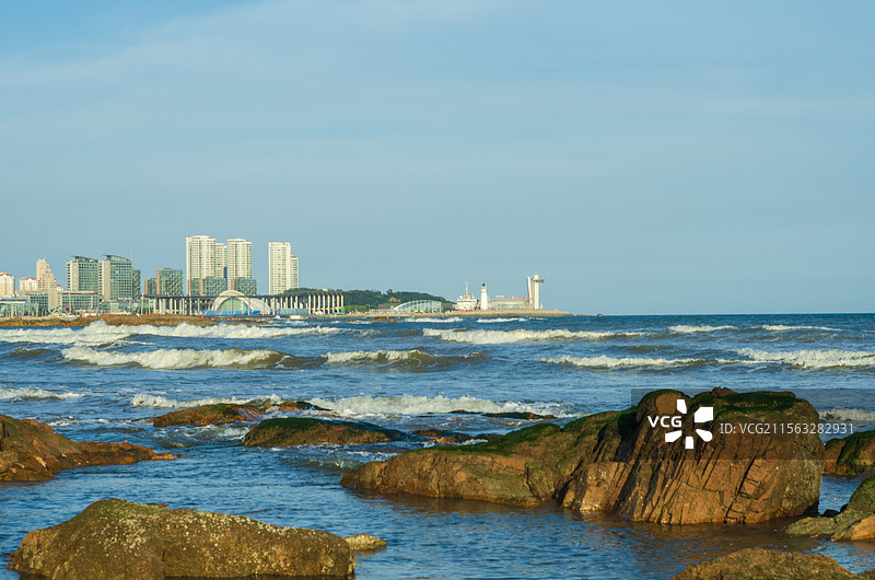 山东青岛太平角海岸，对岸是奥帆中心山东青岛太平角海岸，对岸是奥帆中心图片素材