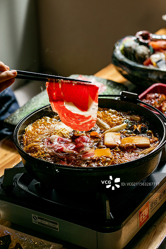 和牛自助放题火锅澳洲和牛M8和牛M9和牛谷饲牛肉鲜牛肉雪花牛肉嫩牛肉日式火锅寿喜烧寿喜锅和牛寿喜汤图片素材
