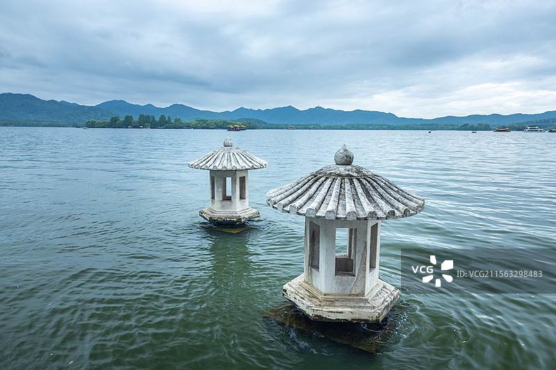 西湖翠光亭灯龛灯塔图片素材
