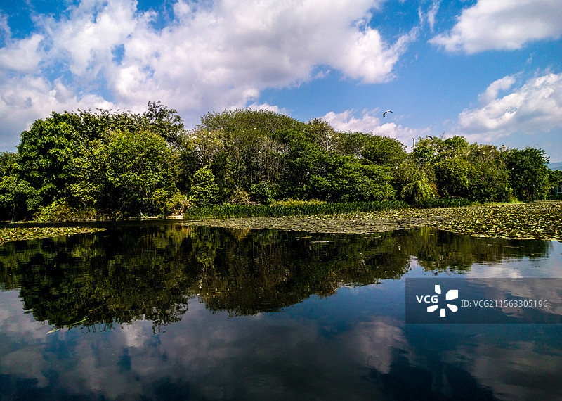 云南省玉溪市红塔区大营街映月潭修闲中心图片素材