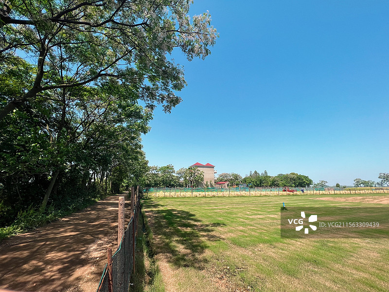 江西宜春丰城市的村落图片素材