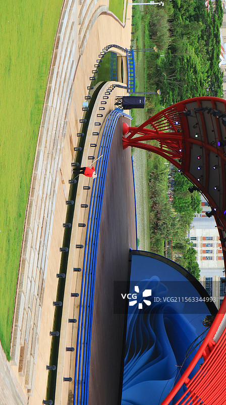 厦大翔安小巨蛋前面的广场图片素材