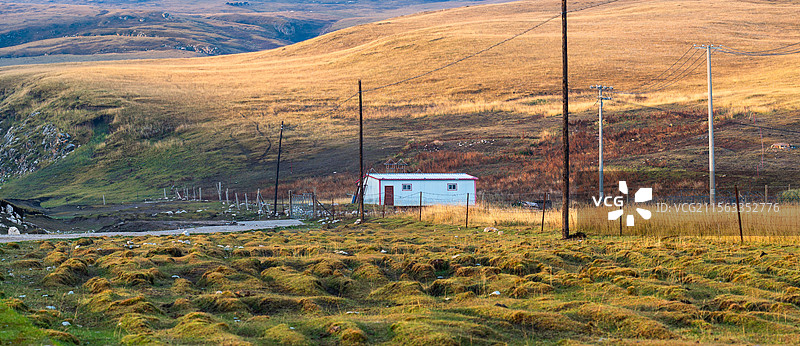 草原房子图片素材