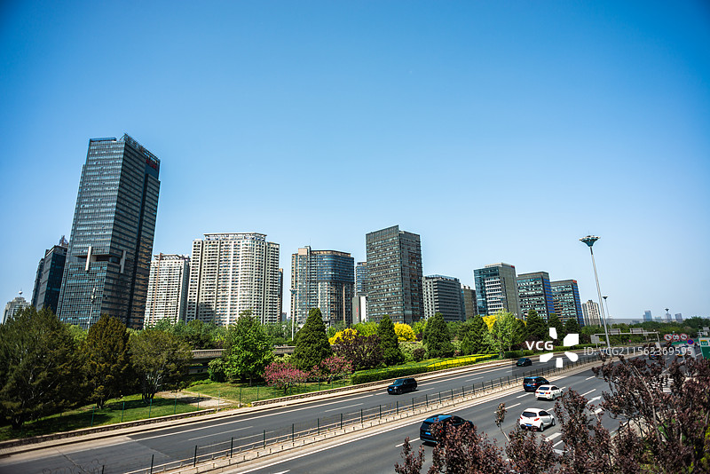 北京三环路三元桥机场高速凤凰城中冶大厦图片素材