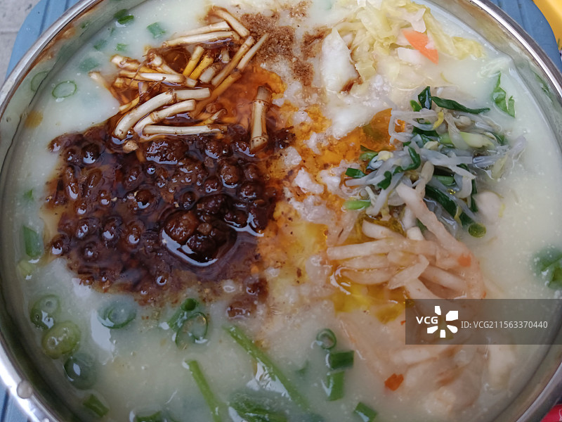 云南西双版纳豆汤米干图片素材