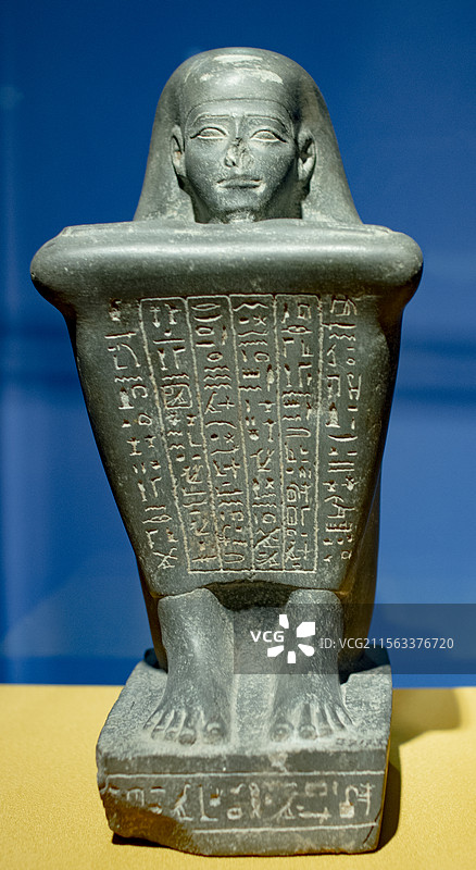 帕迪亚斯之子帕卡赫孔苏的方雕静物图片素材