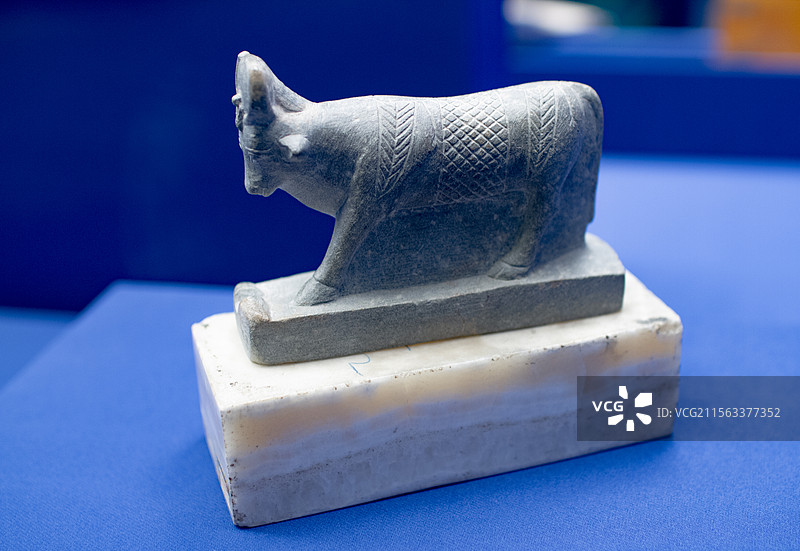 阿匹斯神牛站像静物图片素材