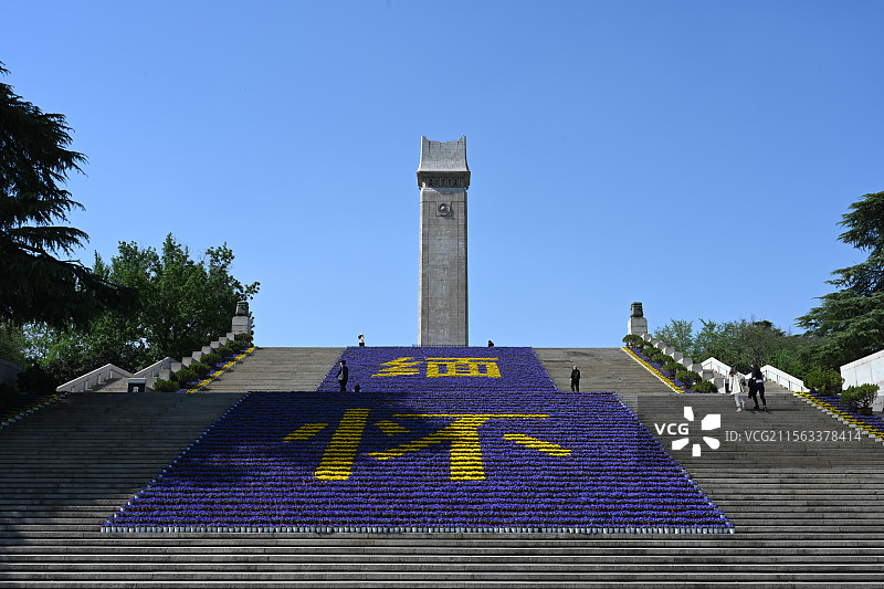 南京雨花台景区，雨花台烈士陵园，雨花台烈士纪念碑，雨花台烈士雕像群，雨花台纪念馆，忠魂亭图片素材