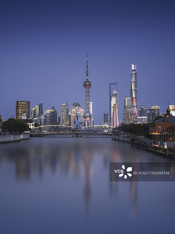 蓝调魔都图片素材