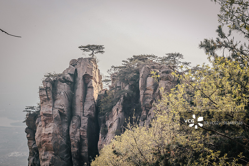 龟蒙山鹰窝峰图片素材