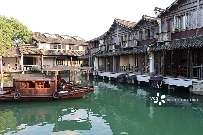 乌镇的古镇游船水乡风景图片素材