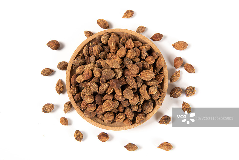 白底上的中药材益智仁图片素材