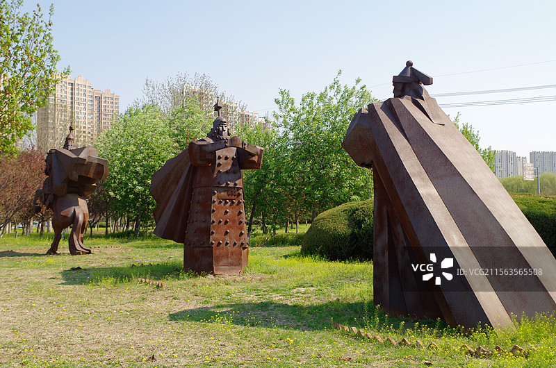 沈阳沈北新区锡伯族文化广场，《城北送别》雕塑，锡伯族西迁历史历程主题雕塑，春季城市户外风光，旅游旅行图片素材