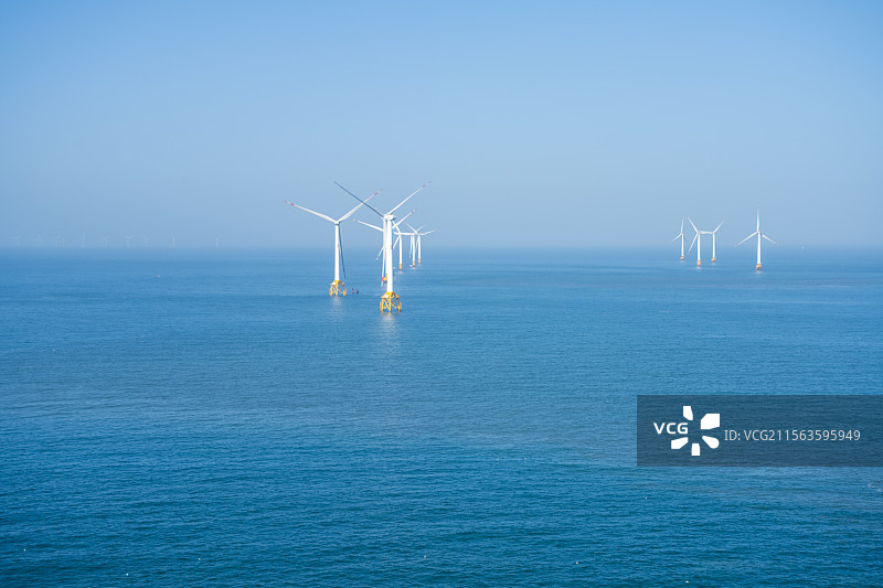 福建平潭海上风力发电机图片素材