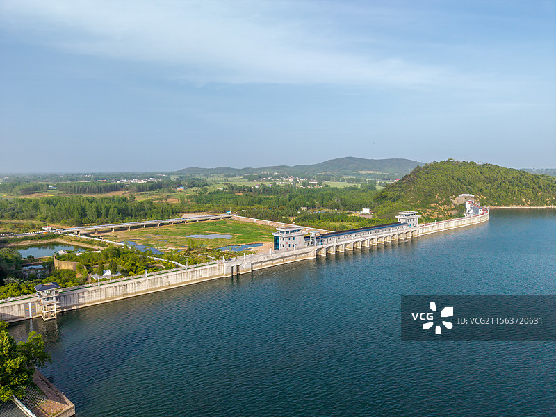 中国河南省平顶山舞钢市石漫滩水库大坝图片素材