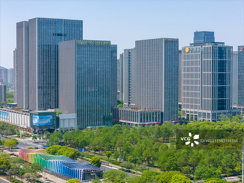 航拍江南江苏无锡湿地公园与城市美景，尚贤河湿地秋冬景色，滨湖区，市政府，经开区图片素材