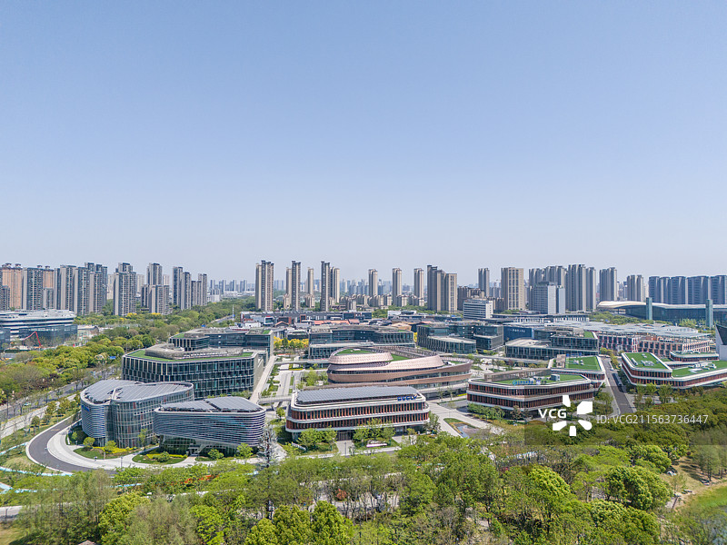 航拍江南江苏无锡湿地公园与城市美景，尚贤河湿地秋冬景色，滨湖区，市政府，经开区图片素材