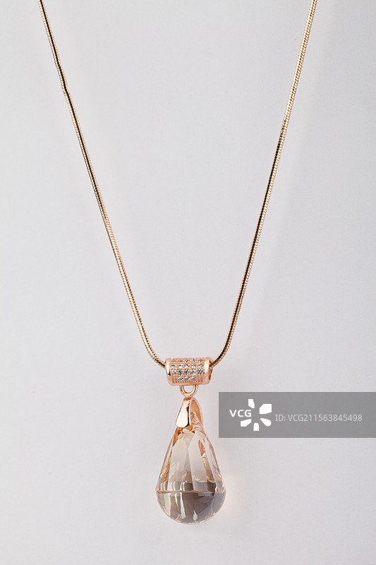 宝石吊坠项链图片素材