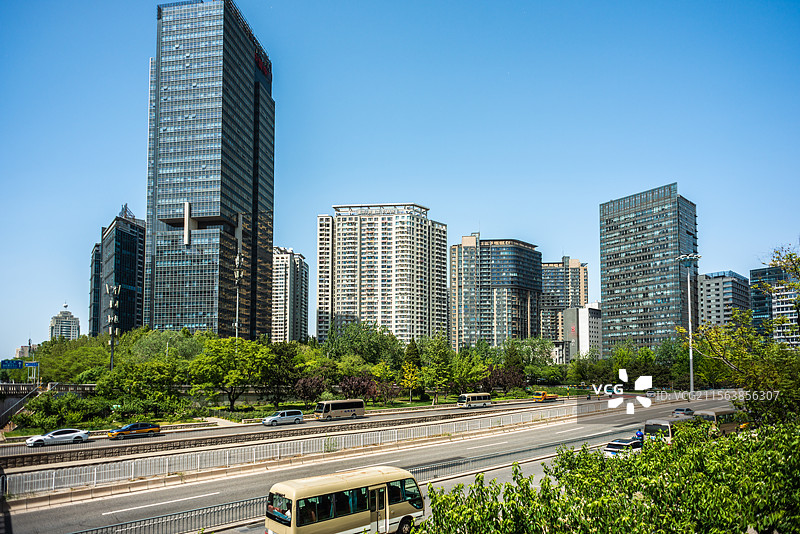 北京三环路三元桥机场高速凤凰城中冶大厦图片素材