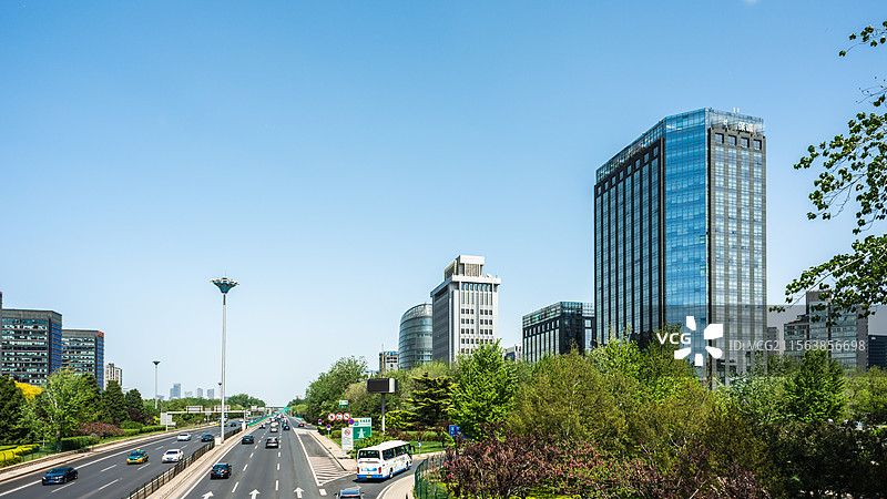 北京三环路三元桥机场高速凤凰城中冶大厦图片素材