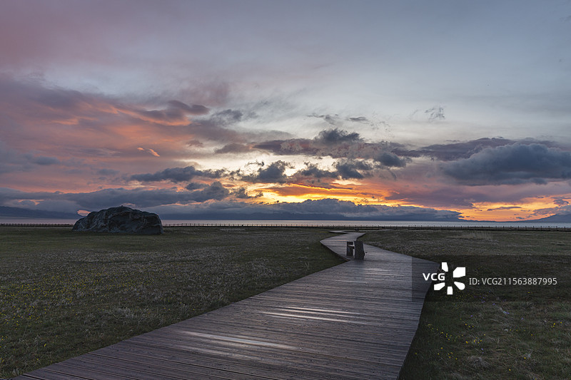 赛里木湖风光图片素材