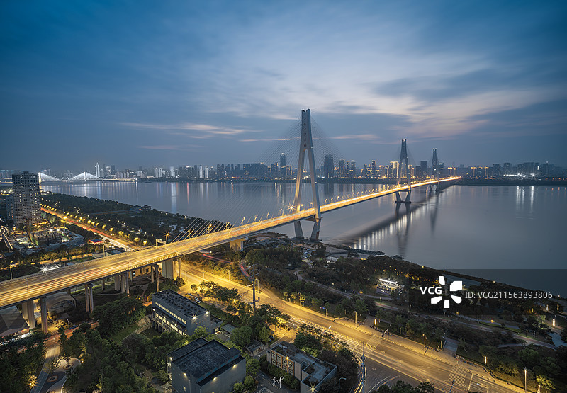 二七大桥蓝调图片素材