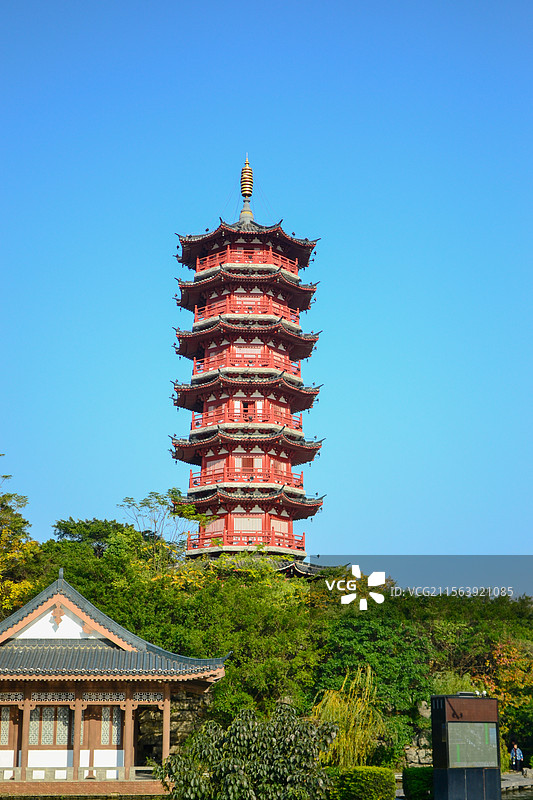 广西桂林木龙湖景区木龙塔图片素材