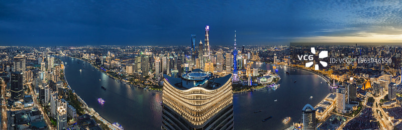 上海虹口区北外滩白玉兰广场观景台夜景图片素材