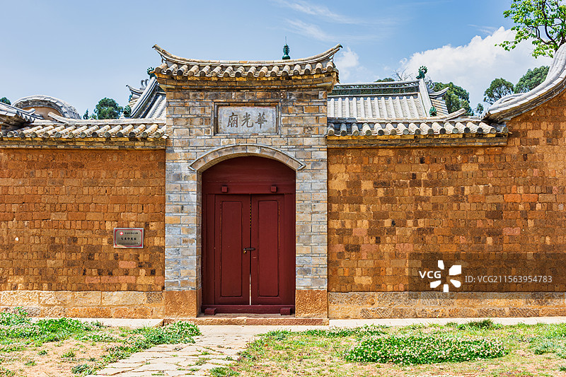 昆明市呈贡区卧龙古渔村风光：华光庙图片素材