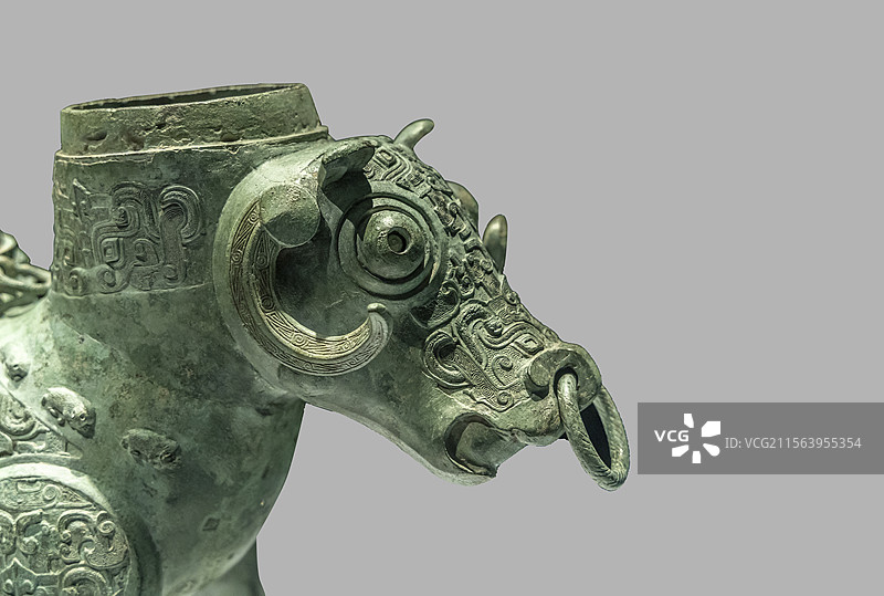 上海博物馆青铜器馆：牺尊（春秋晚期，1923年山西浑源县李峪村出土）图片素材