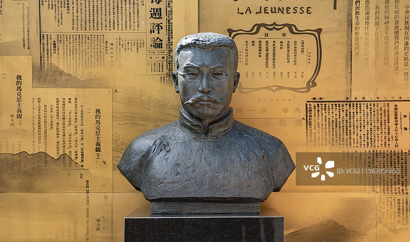 北京李大钊故居李大钊铜像图片素材