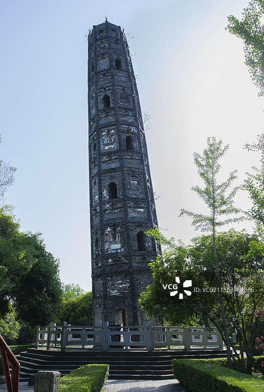 上海佘山国家森林公园天马山园内的护珠塔图片素材