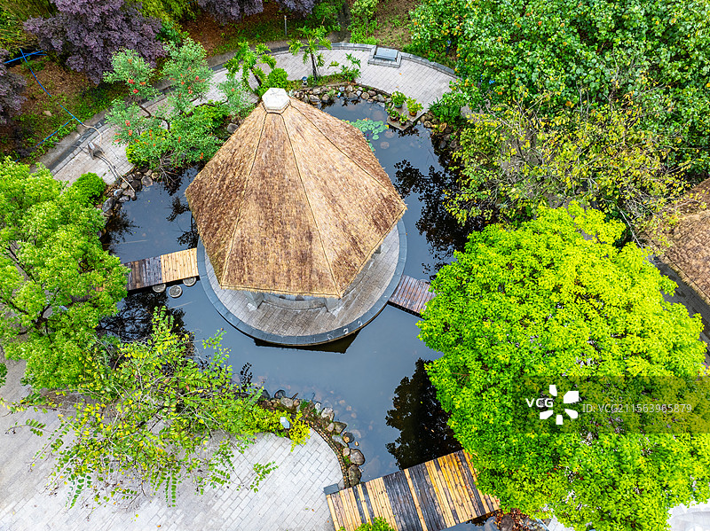 航拍广东新丰云天海温泉原始森林渡假村图片素材
