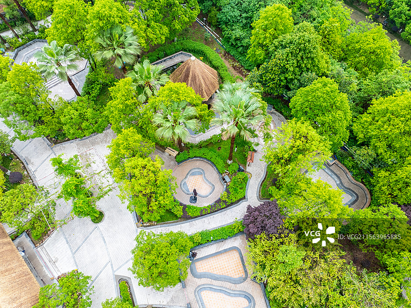 航拍广东新丰云天海温泉原始森林渡假村图片素材