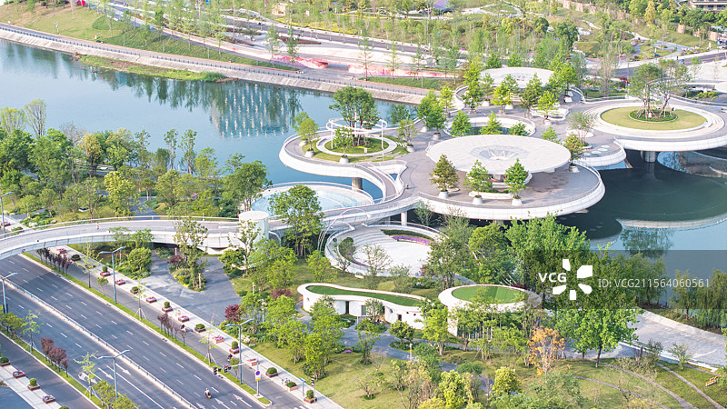 成都金融城交子公园人行天桥锦江莲叶桥景观图片素材