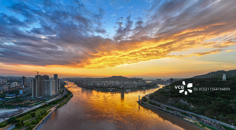日落瑰丽三江口——宜宾市城市风光图片素材