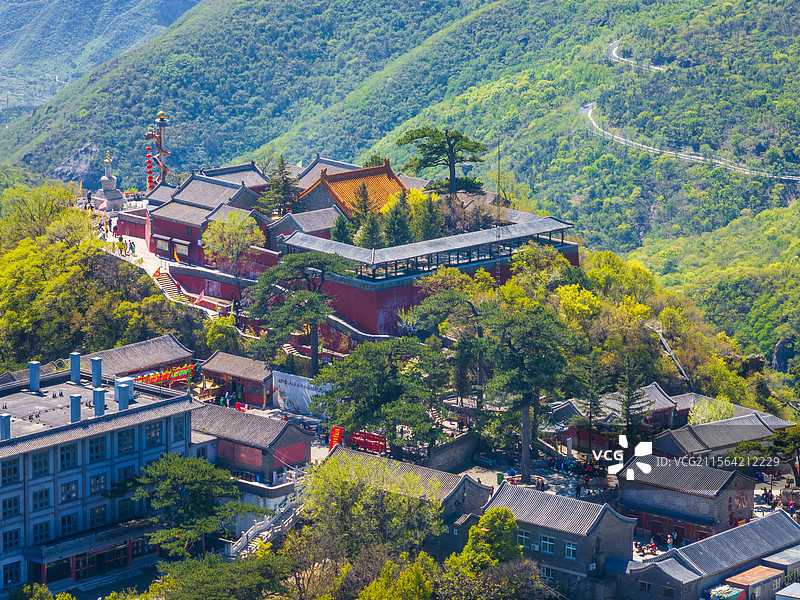 俯瞰北京门头沟妙峰山庙会古建筑群图片素材