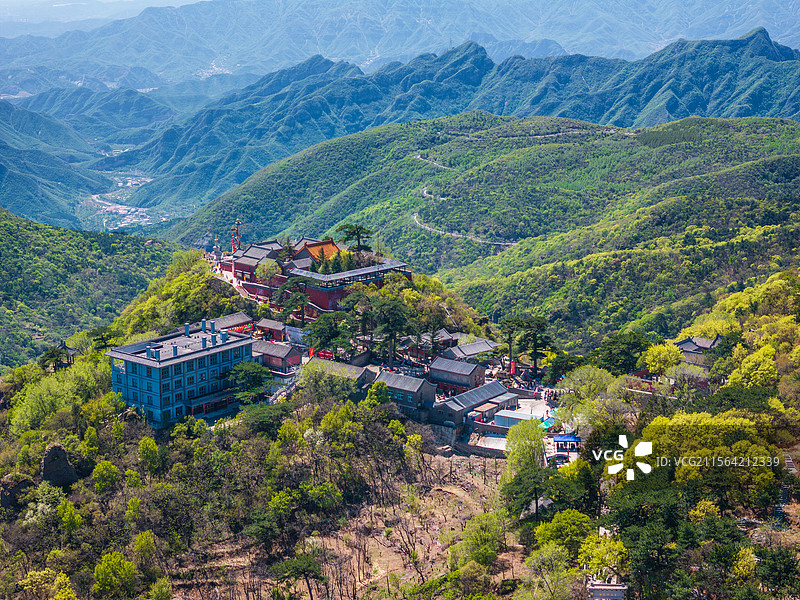 俯瞰北京门头沟妙峰山庙会古建筑群图片素材