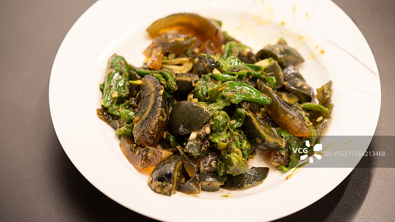 擂辣椒炒松花蛋图片素材