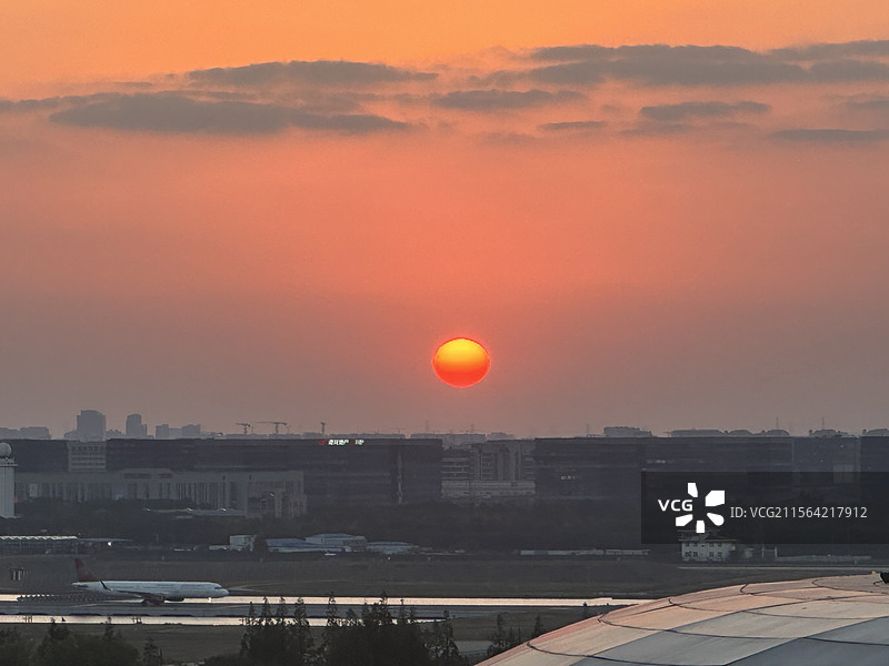 上海凌空SOHO 天台日落 携程 虹桥国际机场图片素材