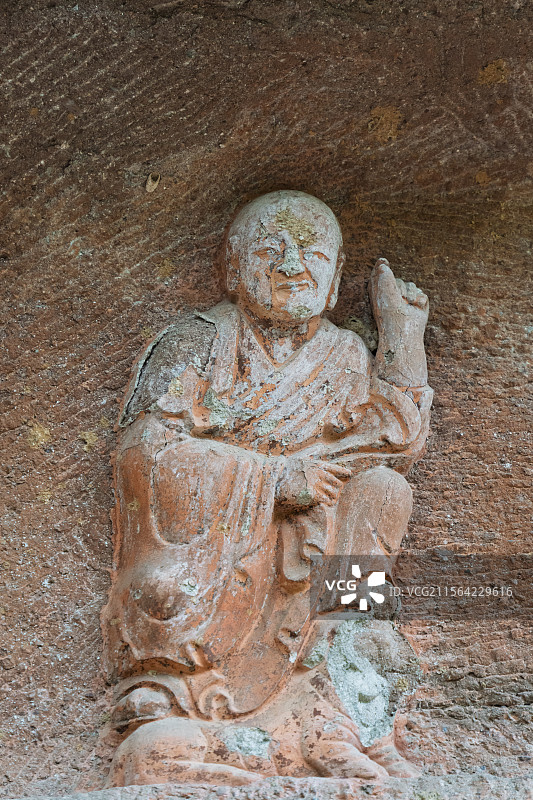 江西赣州的通天岩，号称江南第一石窟，图为宋代的一尊造像图片素材