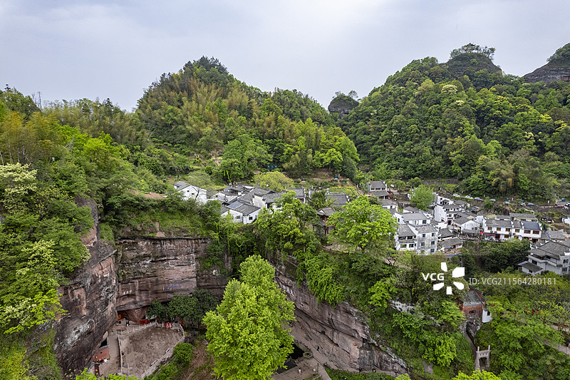 安徽黄山市齐云山风景区摩崖石刻悬崖风光航拍图片素材