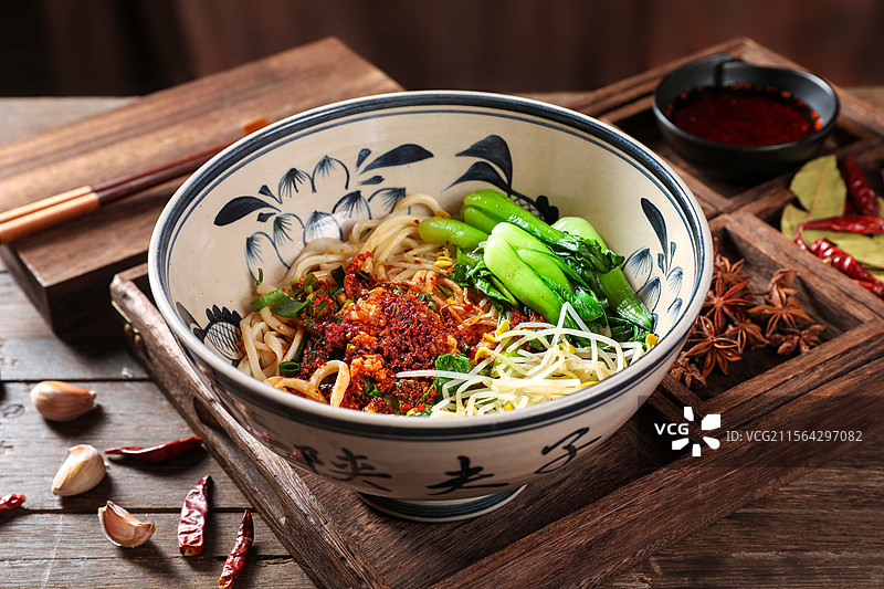 油沷拉面 拌面图片素材